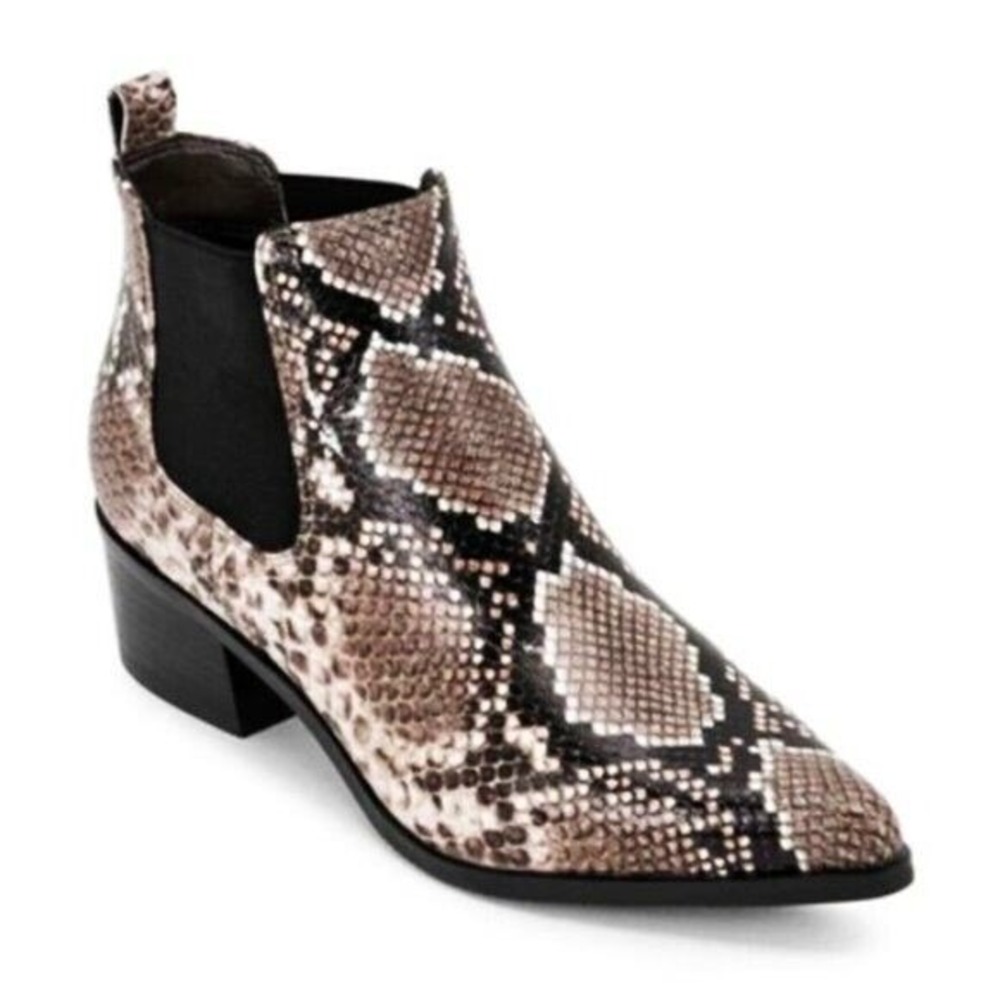 NWT Blondo Emelia Waterproof Chelsea‎ Booties Pointed Toe Brown Snake Leather 7